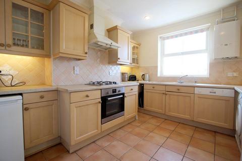 1 bedroom maisonette to rent, The Droveway  St Margarets at Cliffe