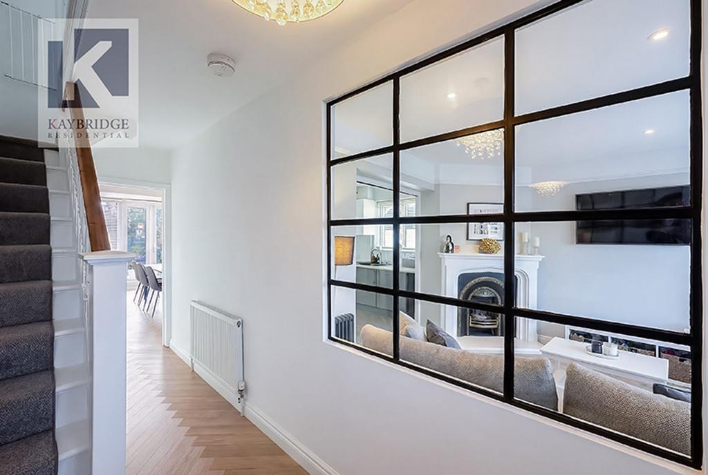 Stoneleigh Park Road, Epsom - KT19 0 QY
