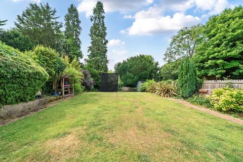 2 bedroom detached bungalow for sale, Hayes Lane, Kenley CR8