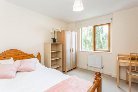 1 bedroom apartment to rent, Pancras Way, London E3