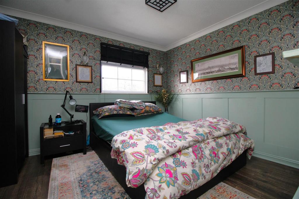 Bedroom 1 .JPG