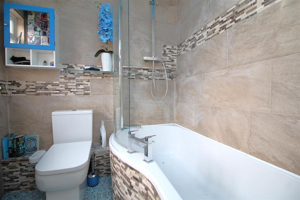 Bathroom .JPG
