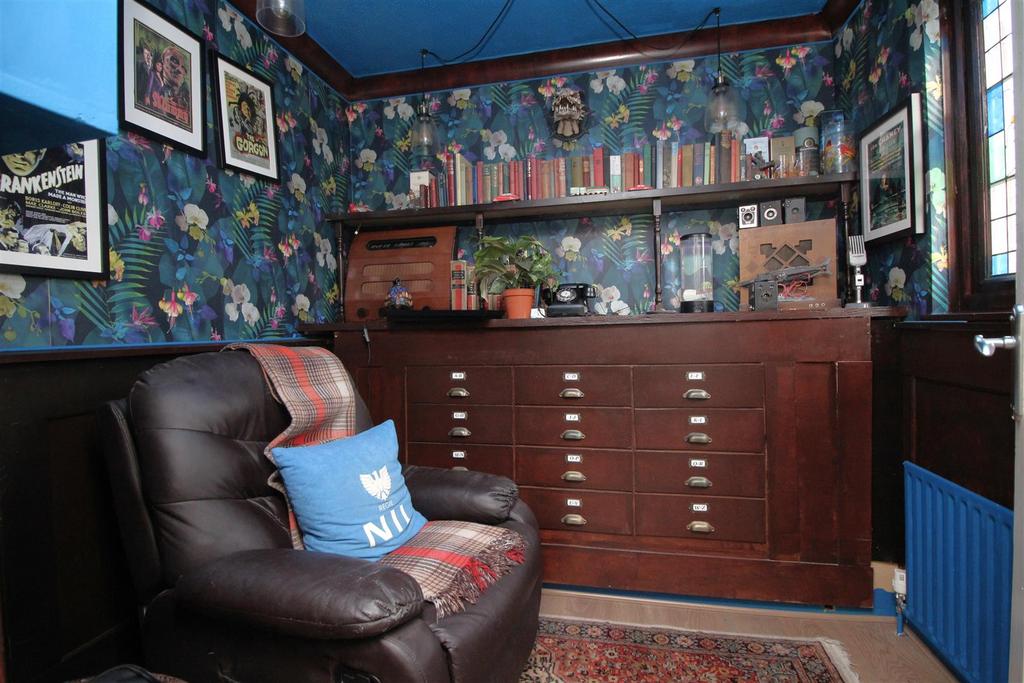 Bedroom 3 .JPG