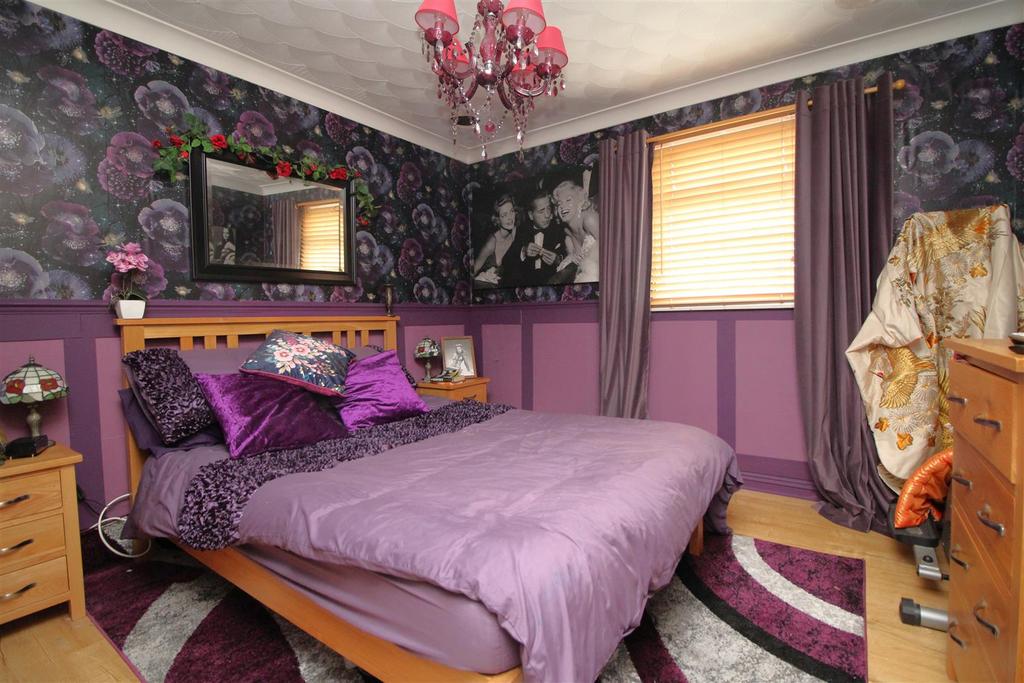 Bedroom 2 .JPG