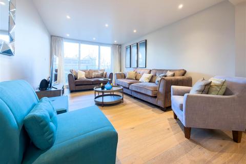 3 bedroom apartment to rent, Lords View, St John's Wood, NW8