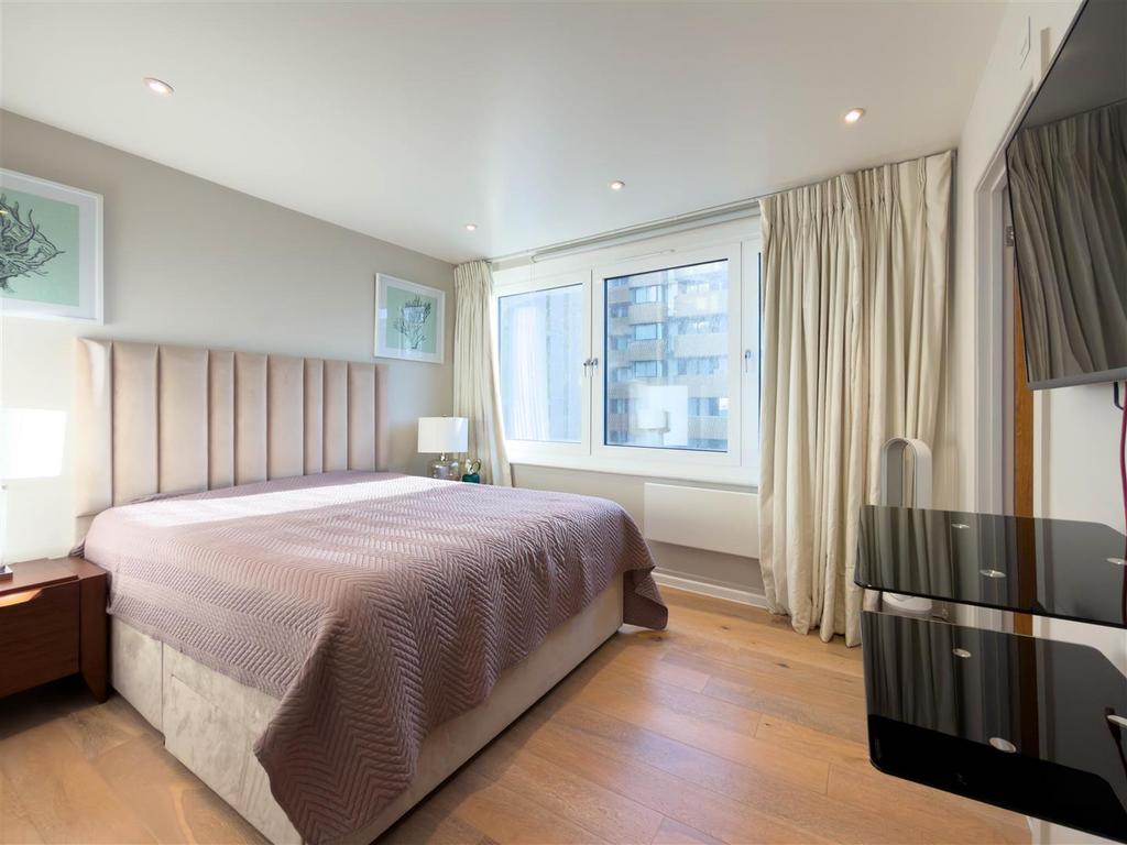 Bedroom 1.jpg