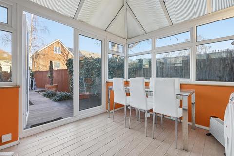 2 bedroom house for sale, Osprey Close, Wanstead
