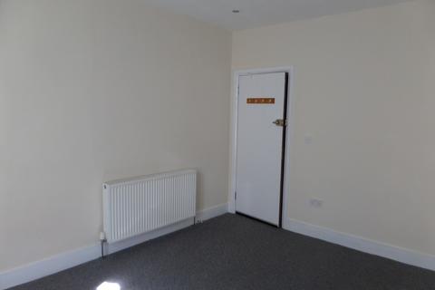 Studio to rent, Arundel Road, Croydon CR0
