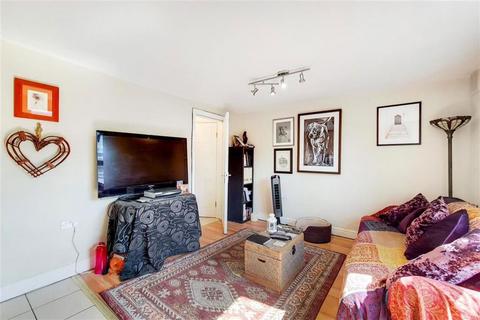 1 bedroom flat to rent, Castelnau, London SW13