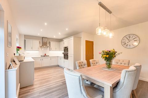 4 bedroom detached house for sale, Millard Walk, Rayleigh, SS6
