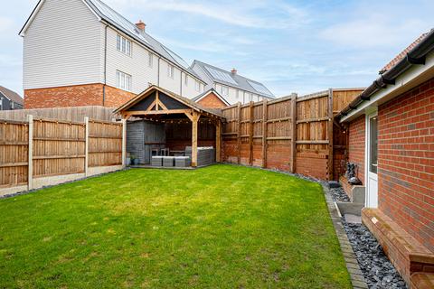 4 bedroom detached house for sale, Millard Walk, Rayleigh, SS6