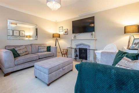 4 bedroom semi-detached house for sale, Fensway, Preston PR4