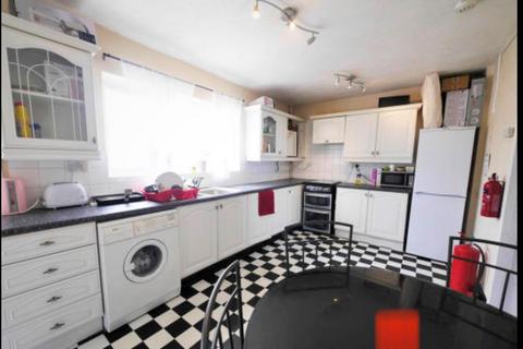 3 bedroom semi-detached house to rent, .,  Uxbridge, UB8