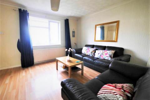 3 bedroom semi-detached house to rent, .,  Uxbridge, UB8
