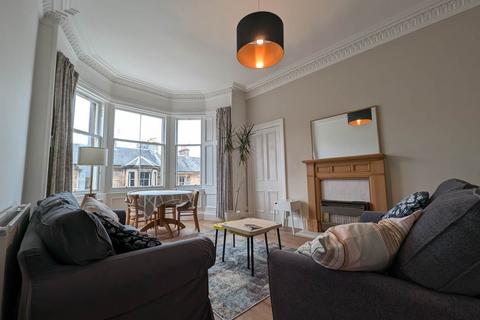 2 bedroom flat to rent, Leslie Place, ,