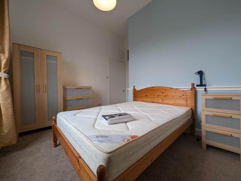 Bed 2-2
