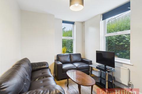 5 bedroom semi-detached house to rent, The Highway, Brighton
