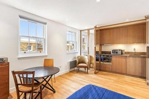 Studio to rent, Fitzroy Street, London W1T