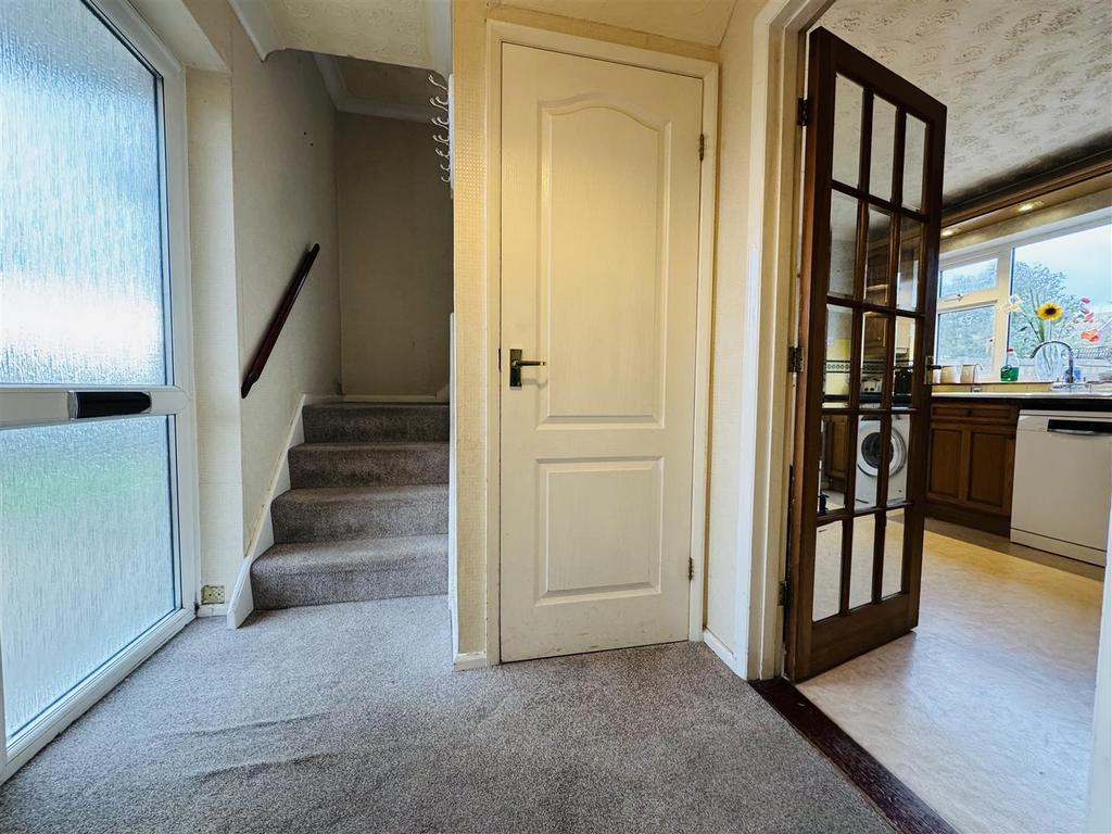 Entrance hall: