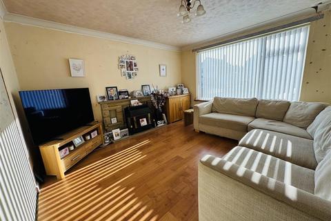 3 bedroom detached house for sale, Larchcroft Road, Ipswich IP1