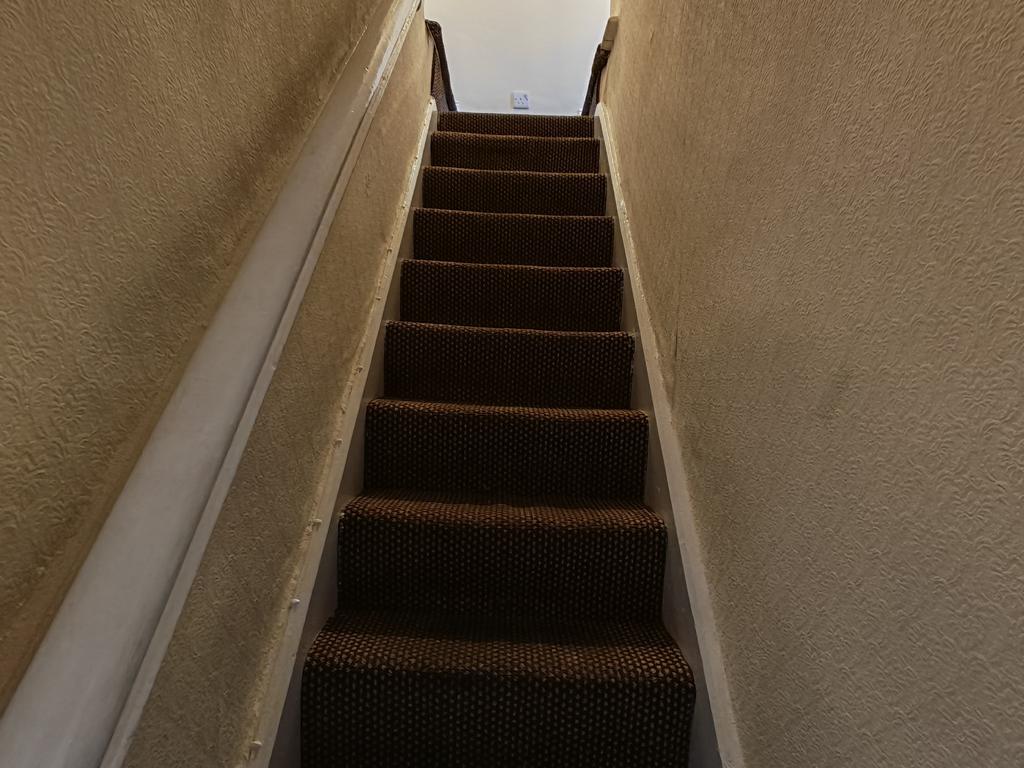 BB12-6 QH 105 Gannow Lane Stairs 01 ...