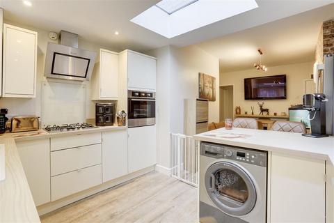 4 bedroom terraced house for sale, Occupation Road, Hucknall NG15