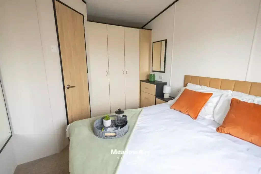 2025 Carnaby Glailsdale 37x12 2b Small 15.jpg