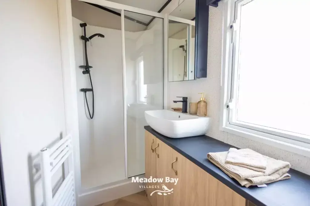 2025 Carnaby Glailsdale 37x12 2b Small 19.jpg