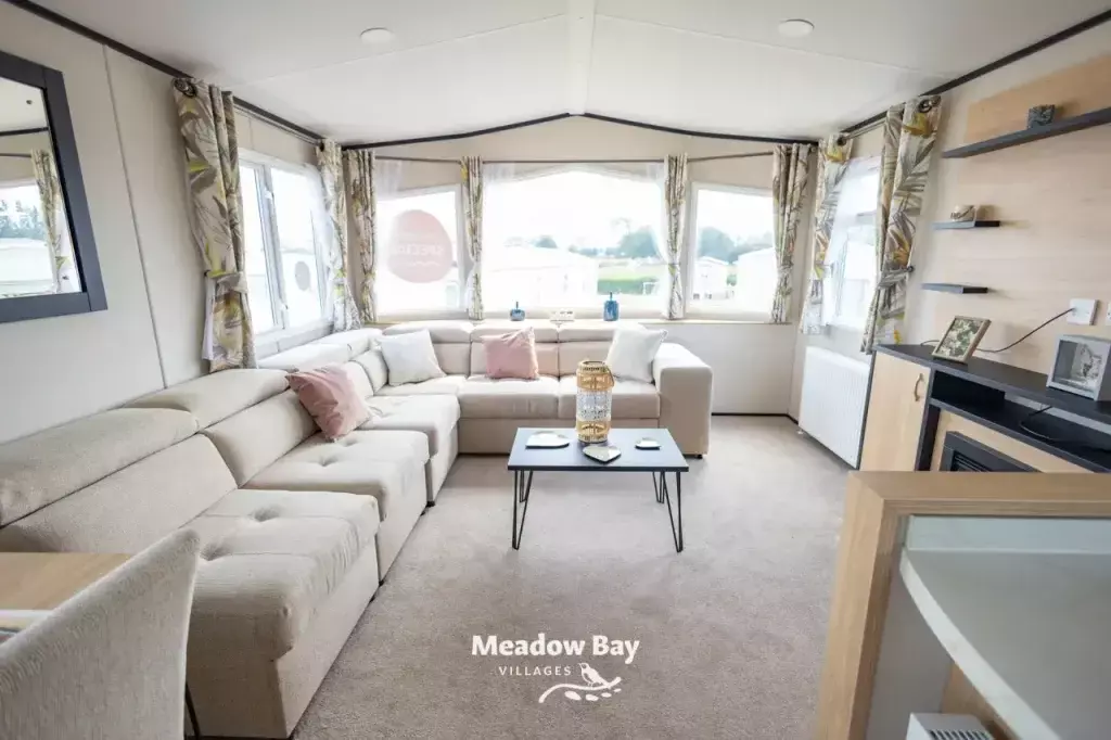 2025 Carnaby Glailsdale 37x12 2b Small 21.jpg