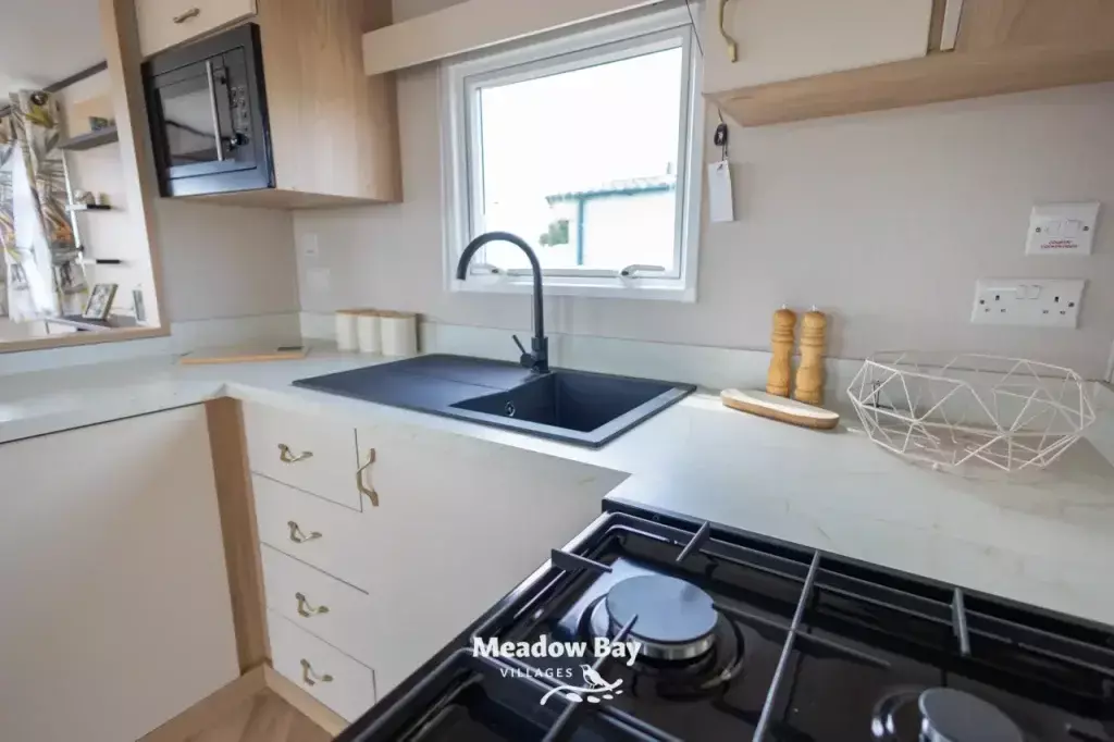 2025 Carnaby Glailsdale 37x12 2b Small 23.jpg