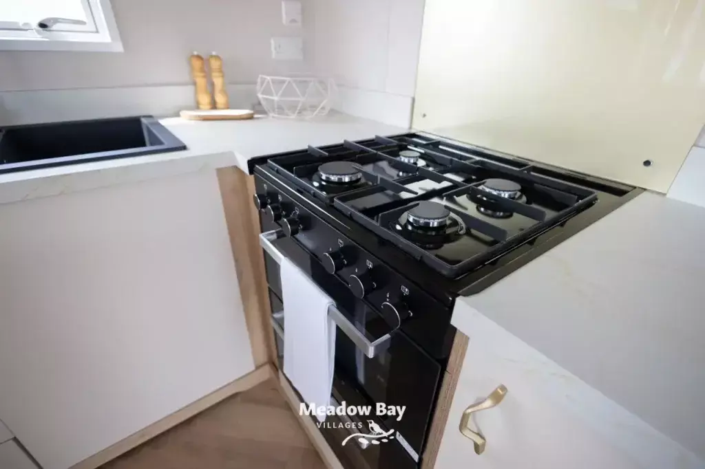 2025 Carnaby Glailsdale 37x12 2b Small 05.jpg