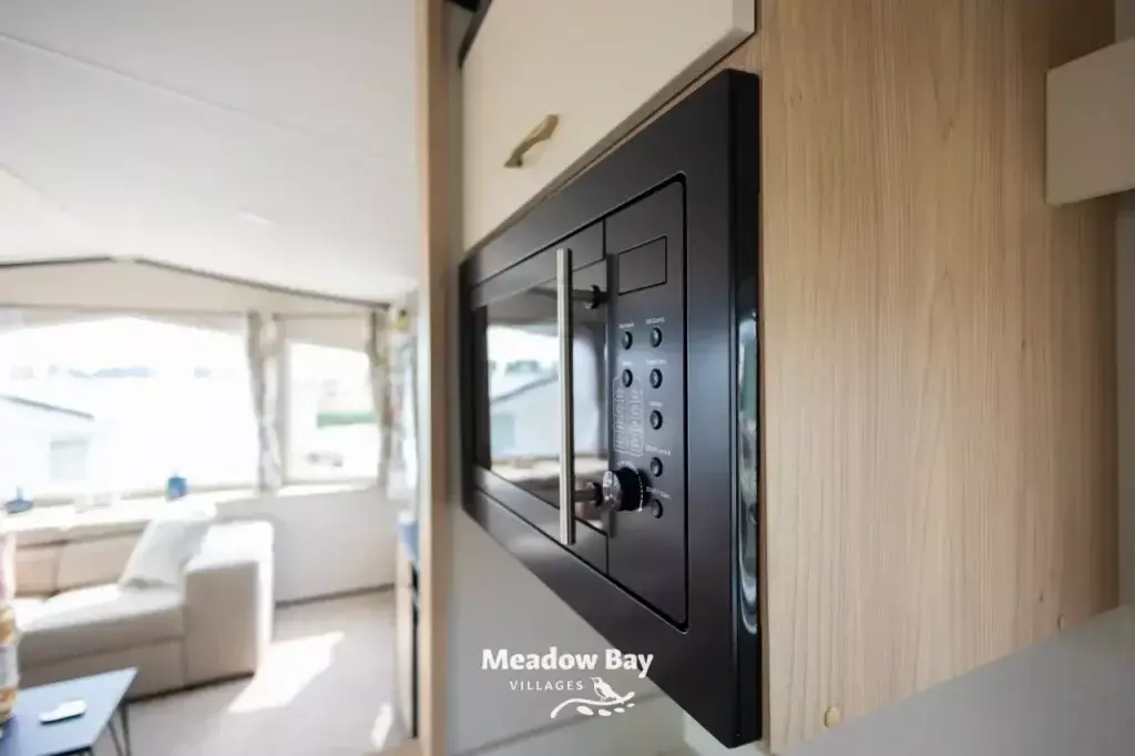 2025 Carnaby Glailsdale 37x12 2b Small 06.jpg