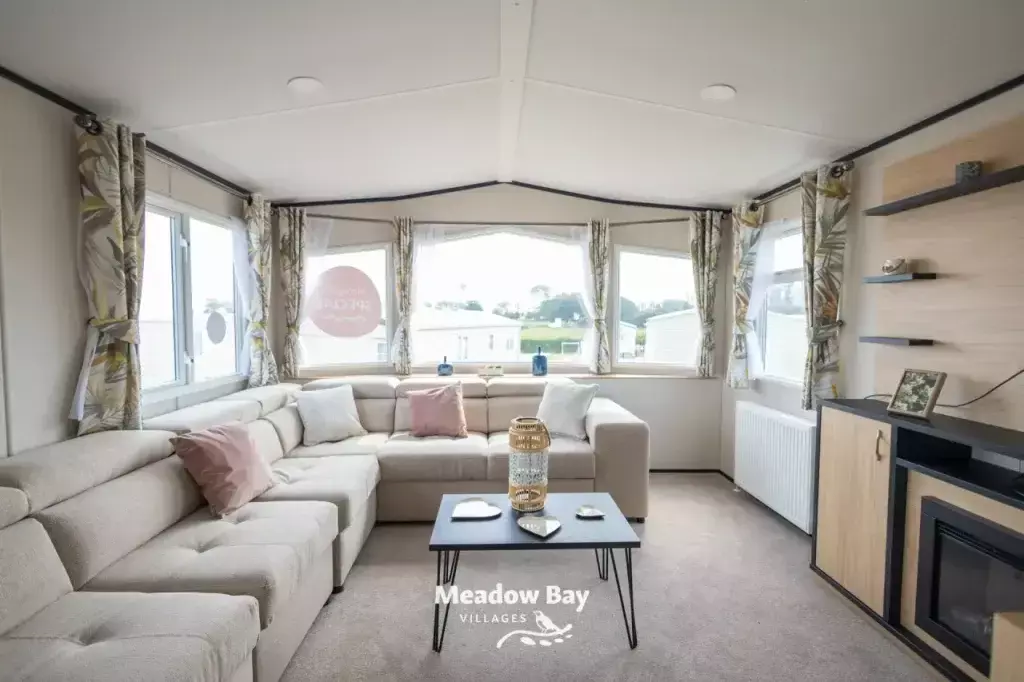 2025 Carnaby Glailsdale 37x12 2b Small 11.jpg