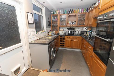 2 bedroom ground floor flat for sale, Myrtle Grove, Wallsend