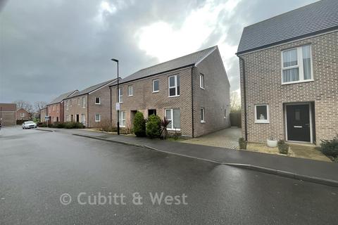 3 bedroom semi-detached house for sale, William Penn Way, Chichester, West Sussex