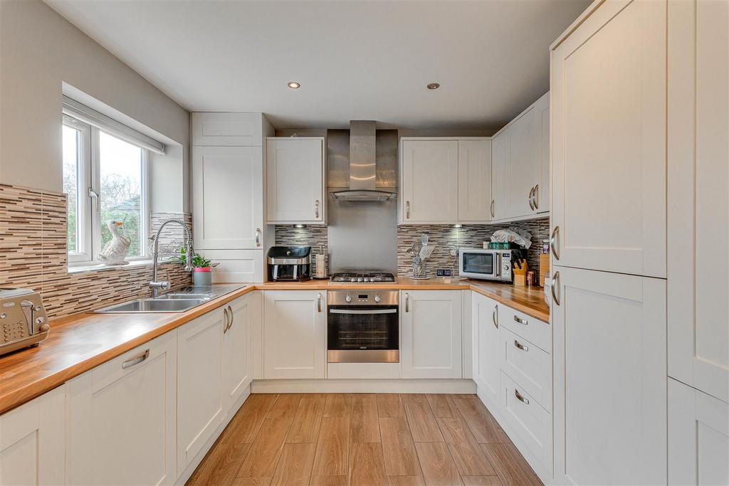 Dining kitchen