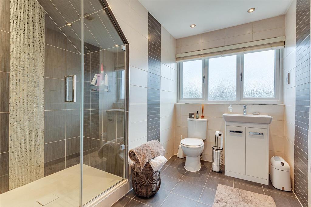 En suite shower room
