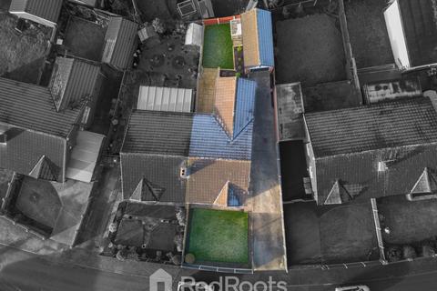 2 bedroom semi-detached bungalow for sale, Clayton Holt, Pontefract WF9