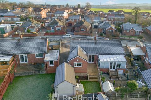 2 bedroom semi-detached bungalow for sale, Clayton Holt, Pontefract WF9
