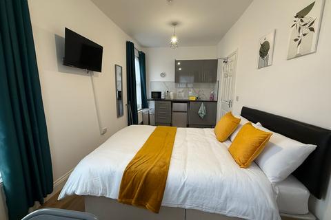 undefined, Chapel Road, Hounslow TW3