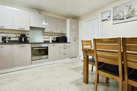 3 bedroom end of terrace house for sale, Oak Road, Thurnscoe, Rotherham