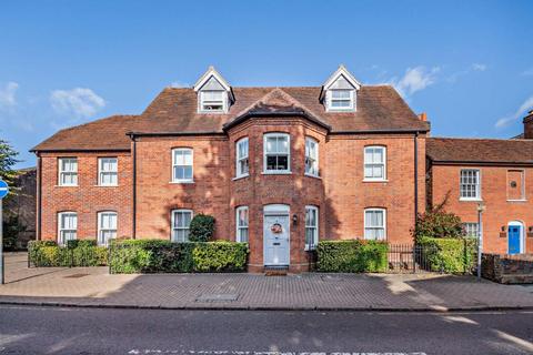 undefined, High Street, Rickmansworth WD3