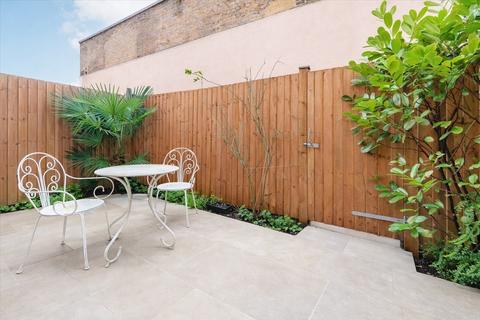 2 bedroom flat for sale, Scotts Road, Shepherd's Bush W12