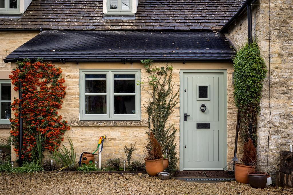 Coachman's Cottage, Chedworth, GL54 4 AL, for...