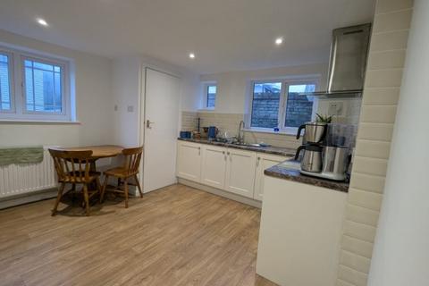 undefined, Windmill Terrace, West IM6