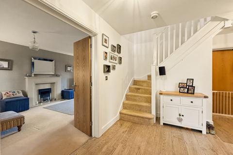 5 bedroom detached house for sale, 18 Swift Avenue, Rugby, CV21 1RQ
