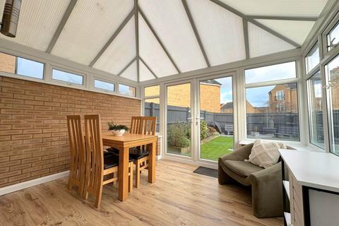 2 bedroom end of terrace house for sale, Johnson Drive, Leighton Buzzard LU7