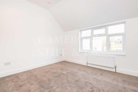 2 bedroom flat to rent, Park Avenue, Willesden Green NW2