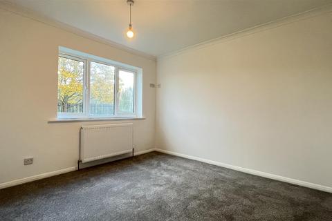 2 bedroom apartment to rent, Primrose Close, Wallington SM6