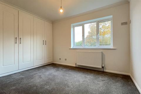 2 bedroom apartment to rent, Primrose Close, Wallington SM6